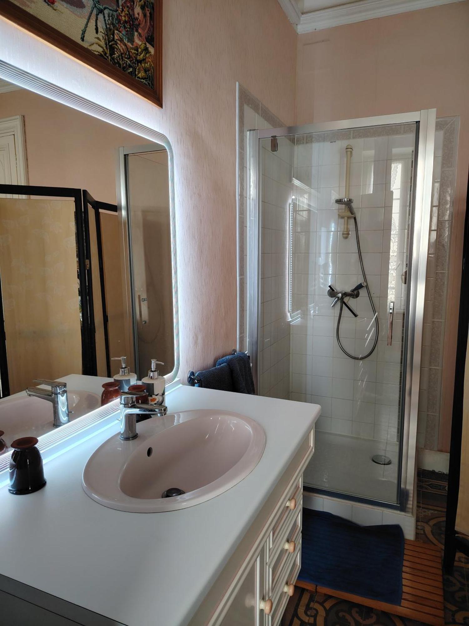 Sallèles-dʼAude Les Volets Bleus Bed & Breakfast エクステリア 写真
