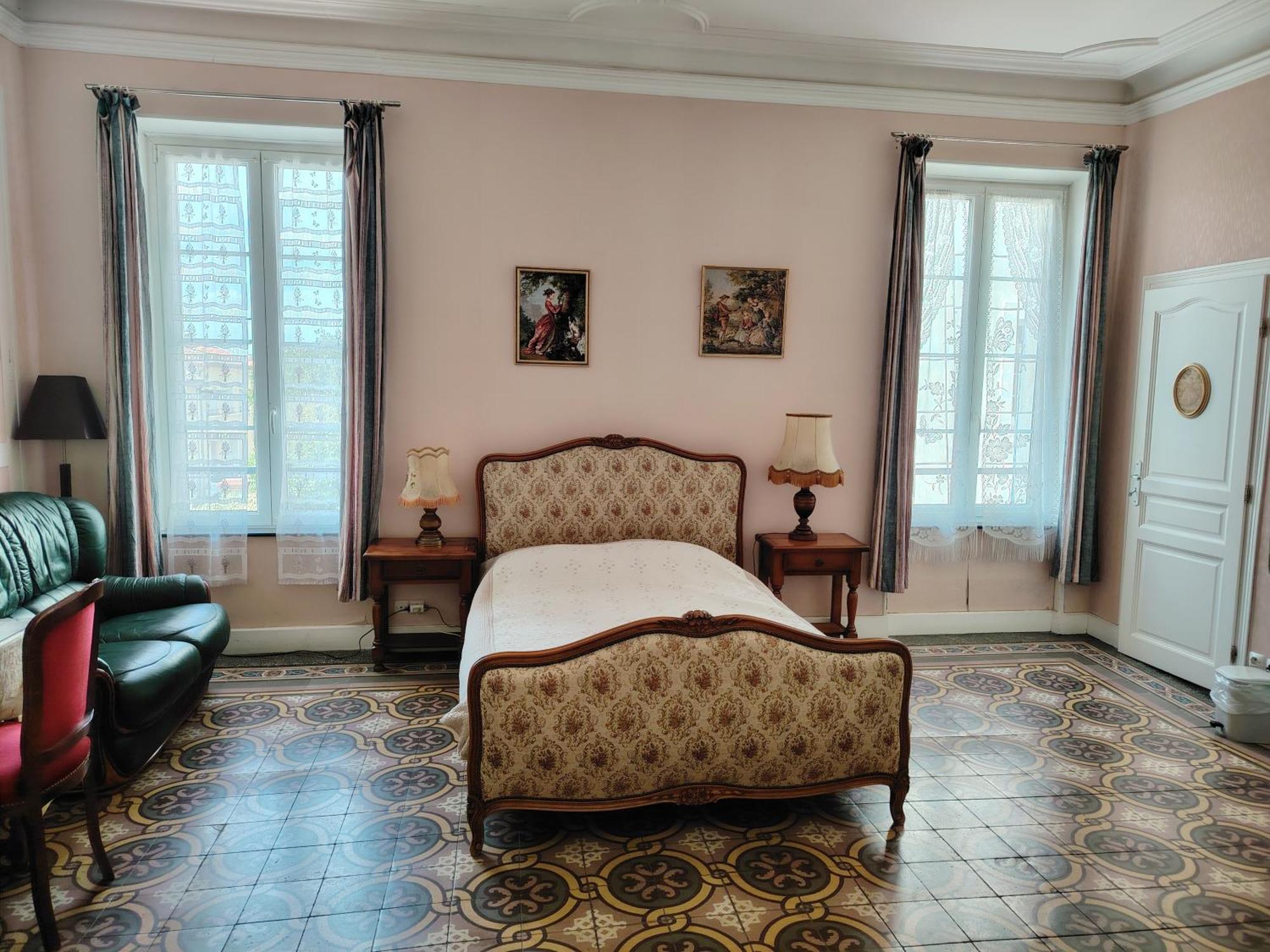 Sallèles-dʼAude Les Volets Bleus Bed & Breakfast エクステリア 写真